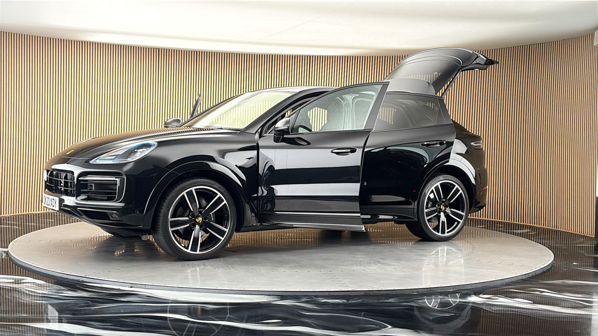 More views of Porsche Cayenne