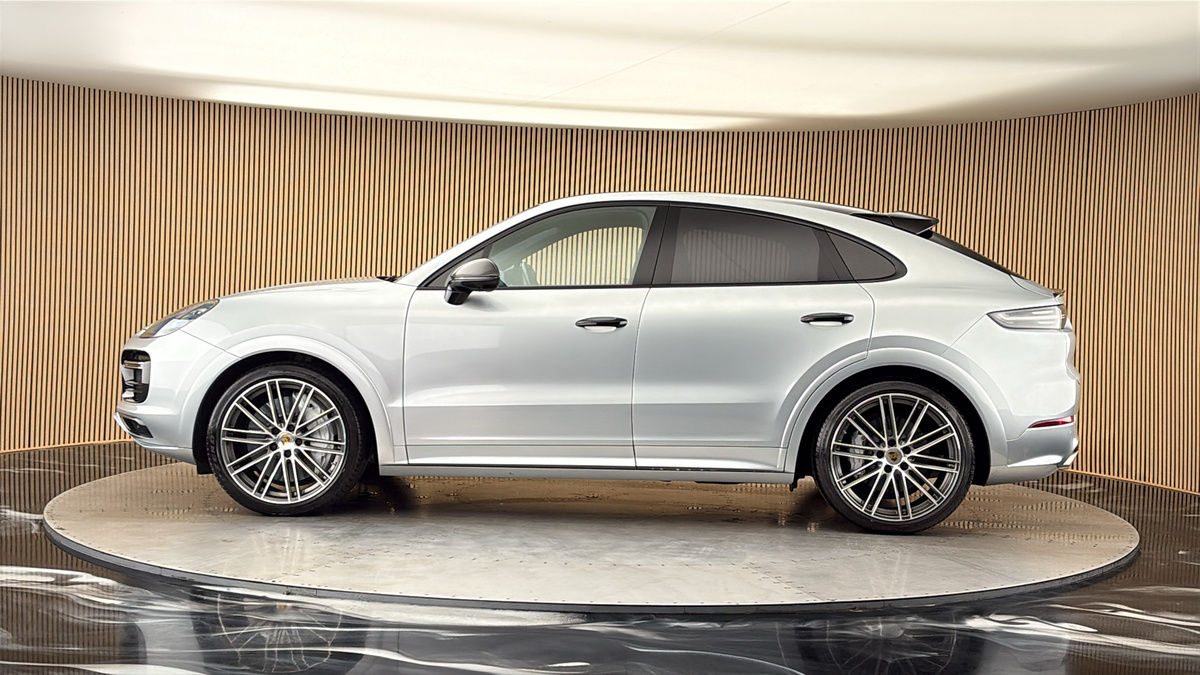 Porsche Cayenne Image 15