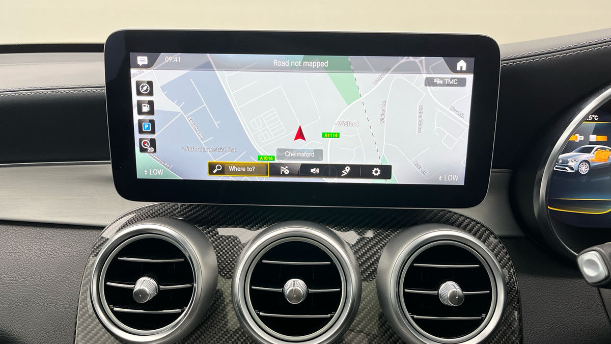 Mercedes-Benz GLC Image 17