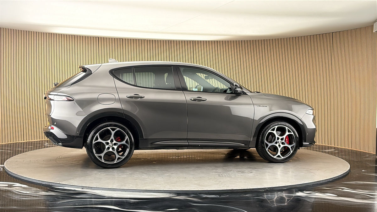 More views of Alfa Romeo Tonale