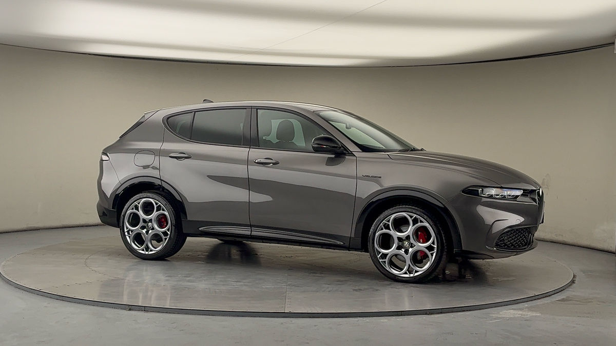 More views of Alfa Romeo Tonale