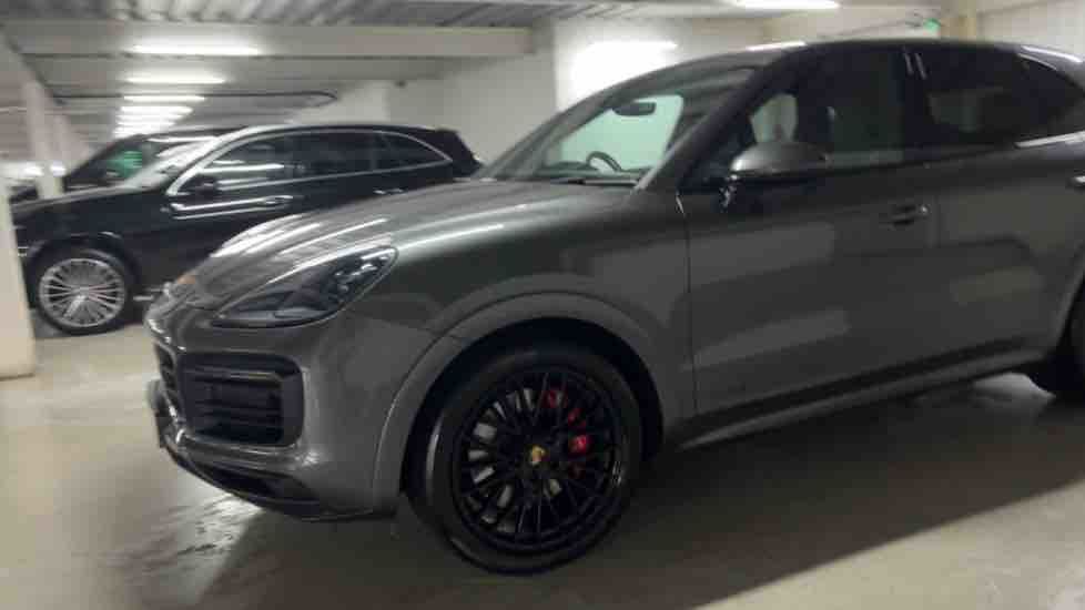 More views of Porsche Cayenne