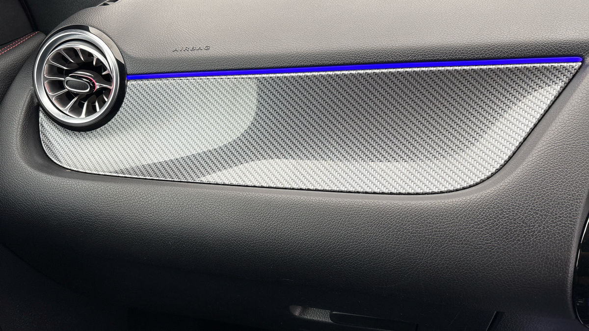 Mercedes-Benz GLA Image 9