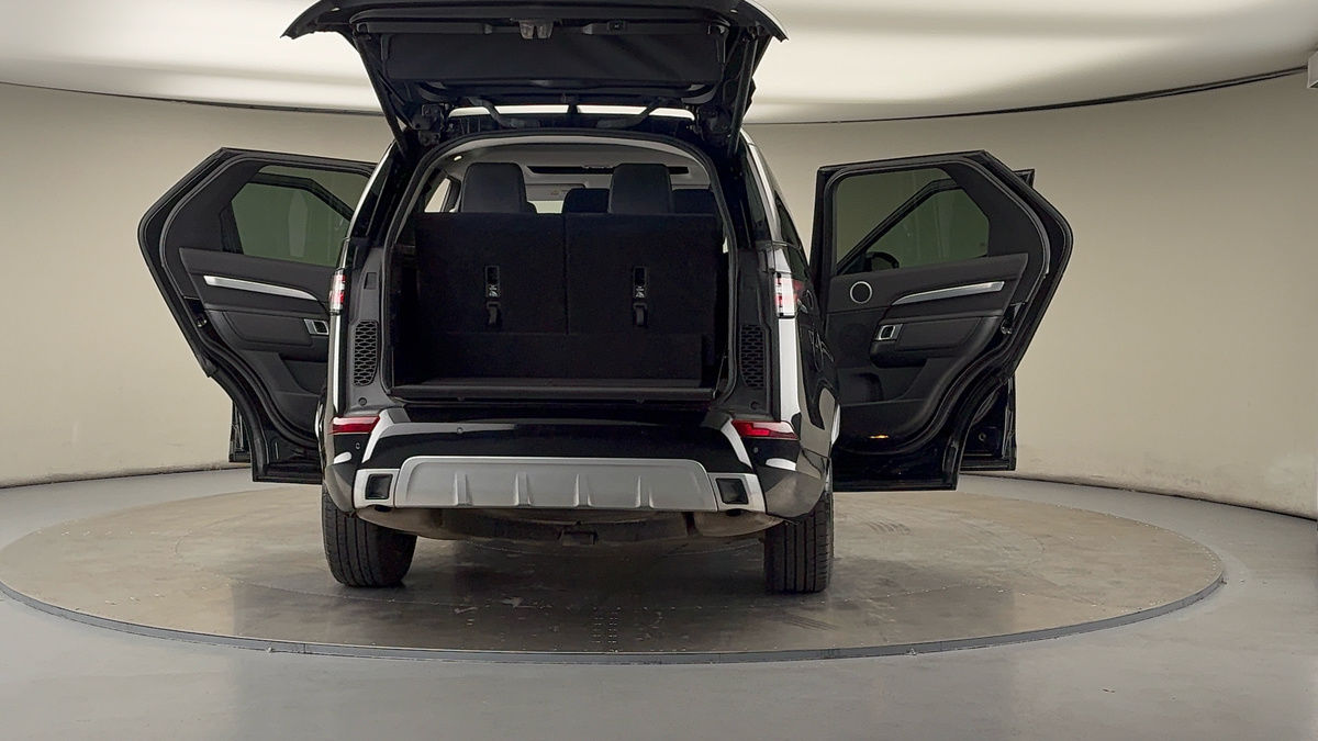 More views of Land Rover Discovery