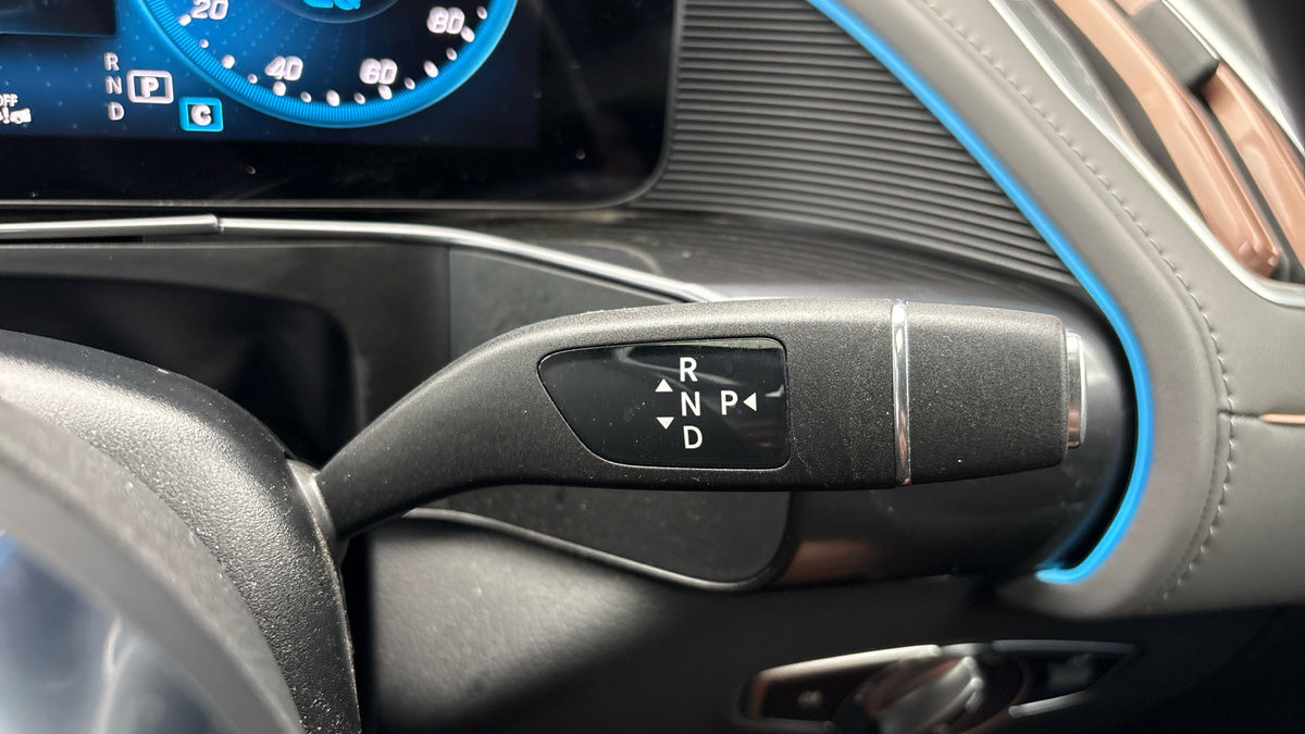 Mercedes-Benz EQC Image 30