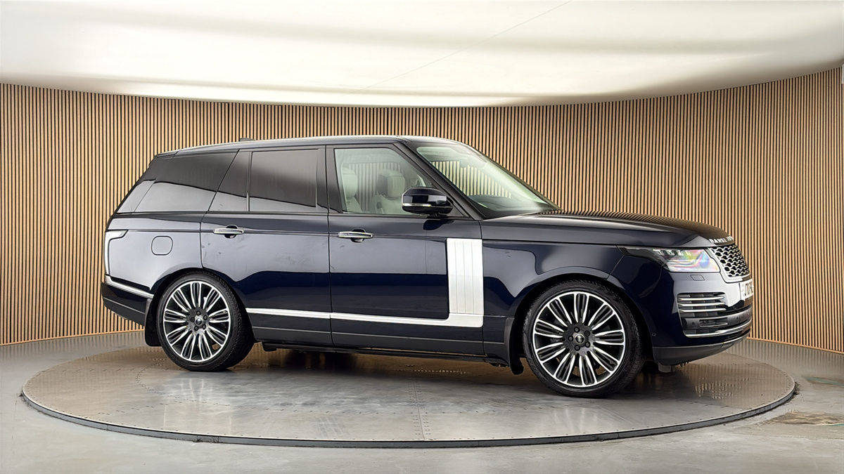More views of Land Rover Range Rover