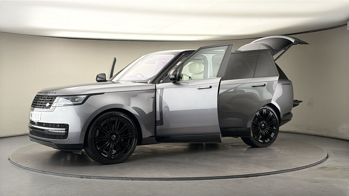 More views of Land Rover Range Rover