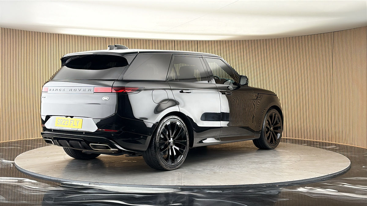 More views of Land Rover Range Rover Sport