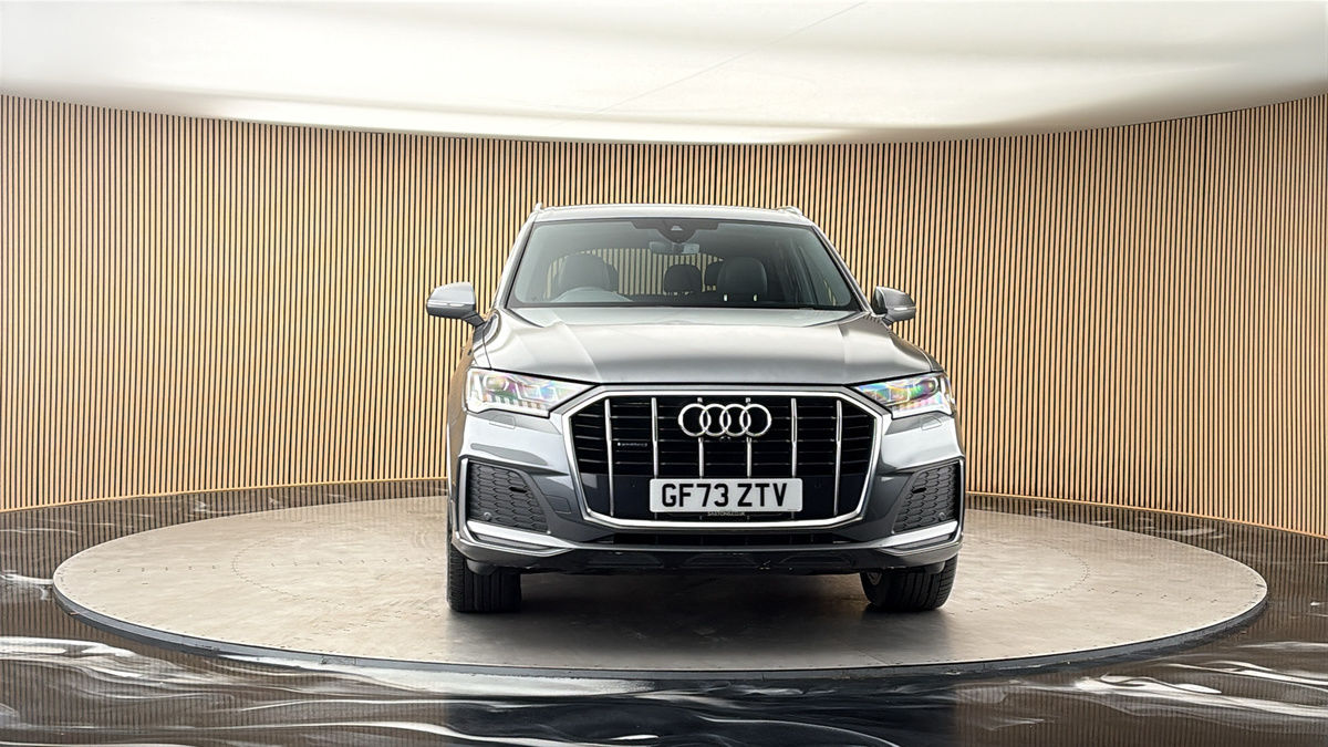 More views of Audi Q7