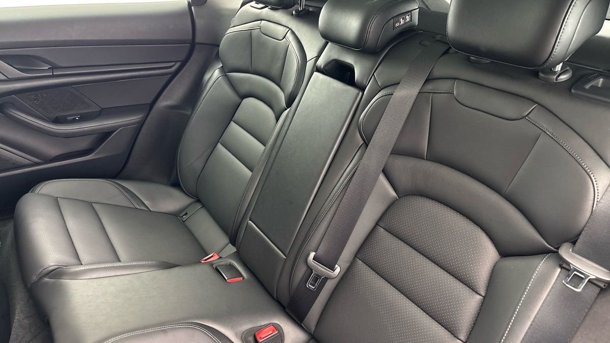 Porsche Taycan Image 9