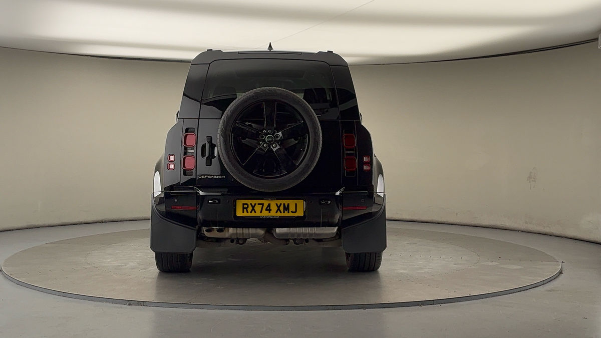 Land Rover Defender 110 Image 4