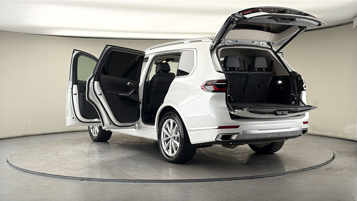 BMW X7 Image 23