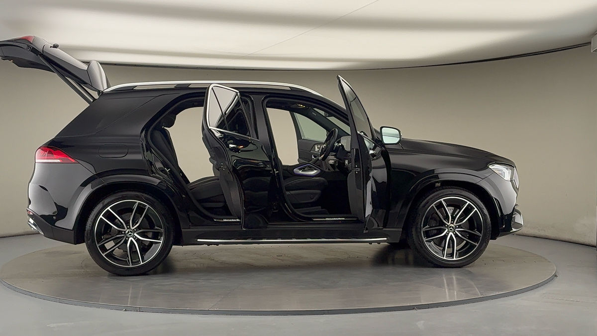 More views of Mercedes-Benz GLE