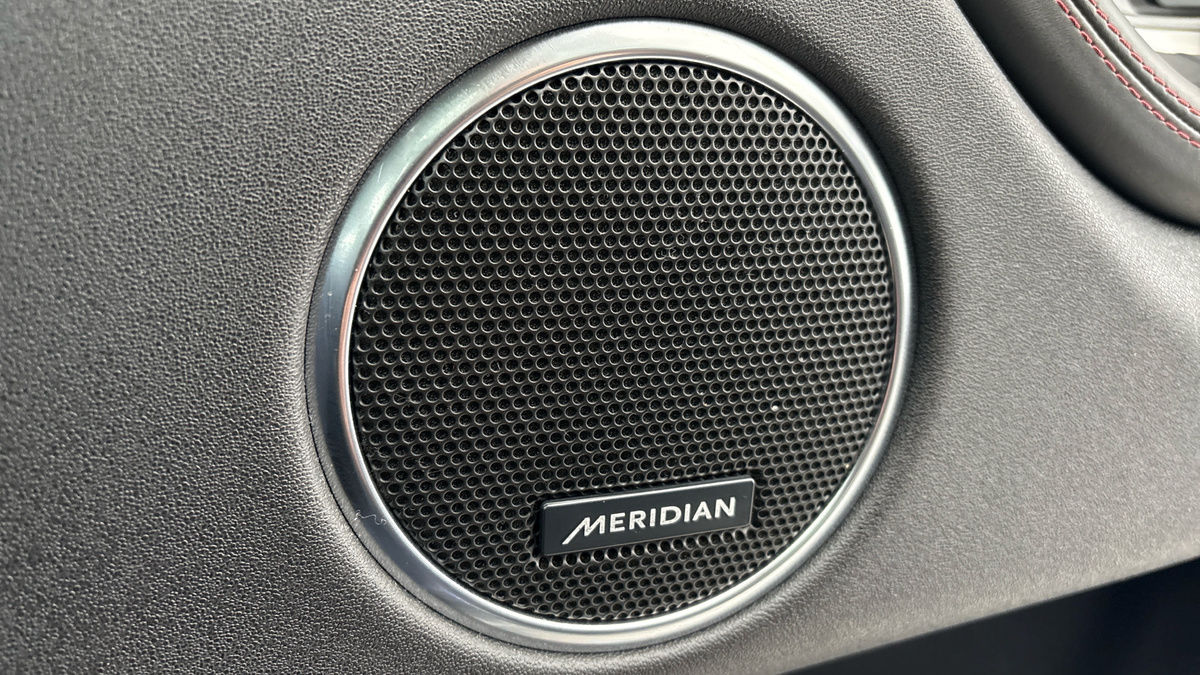 Land Rover Discovery Sport Image 25