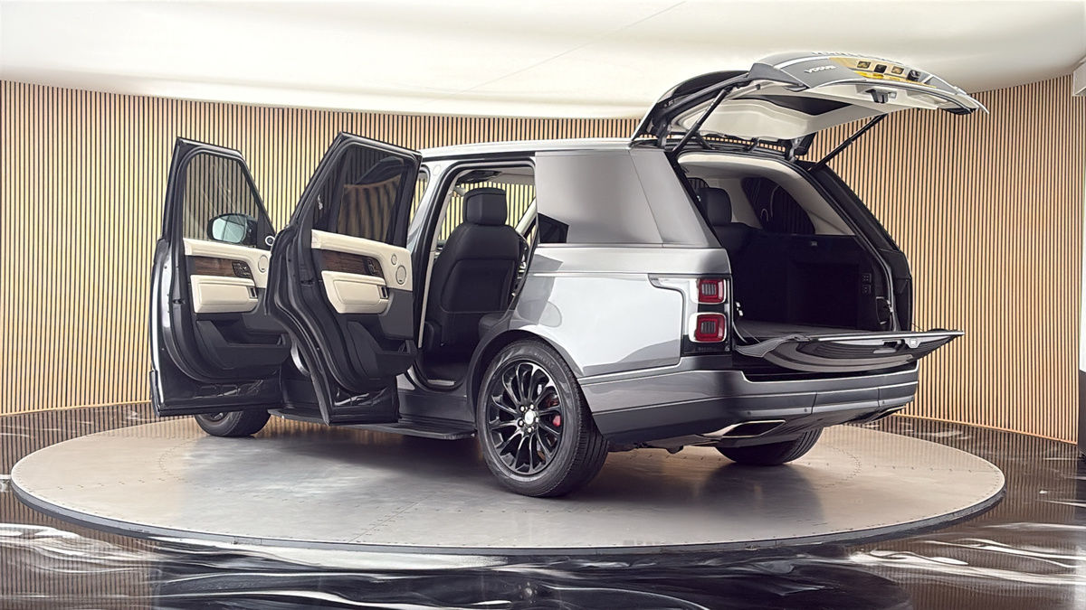 More views of Land Rover Range Rover