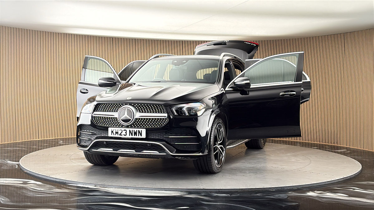 More views of Mercedes-Benz GLE