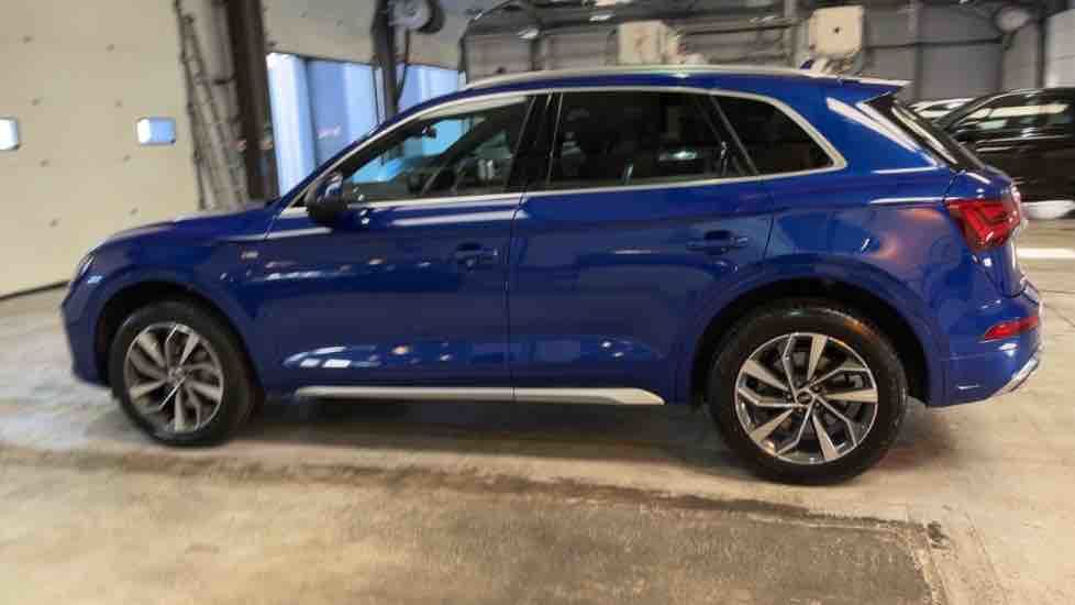 More views of Audi Q5