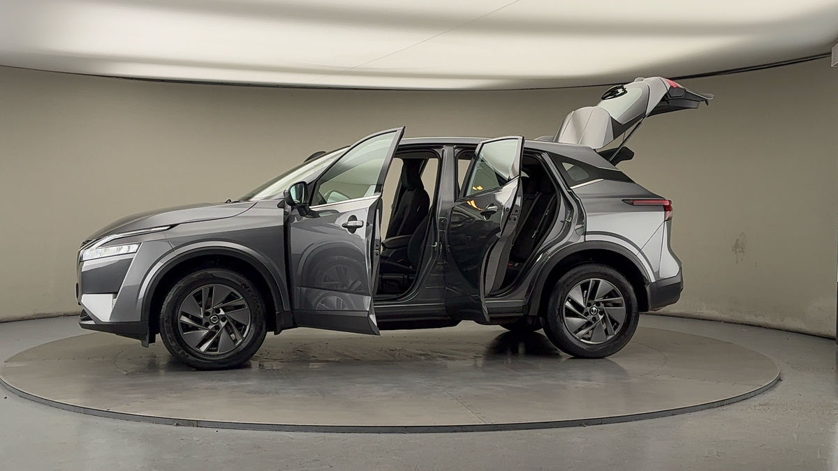 More views of Nissan Qashqai