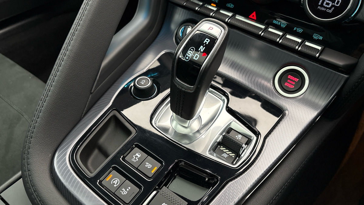 Jaguar F-Type Image 8
