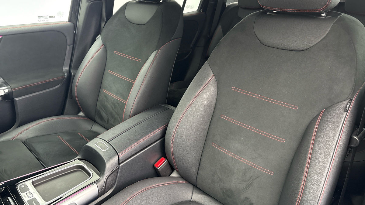 Mercedes-Benz GLB Image 7