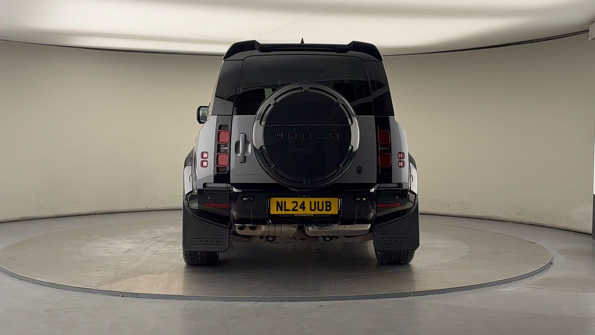 More views of Land Rover Defender 110