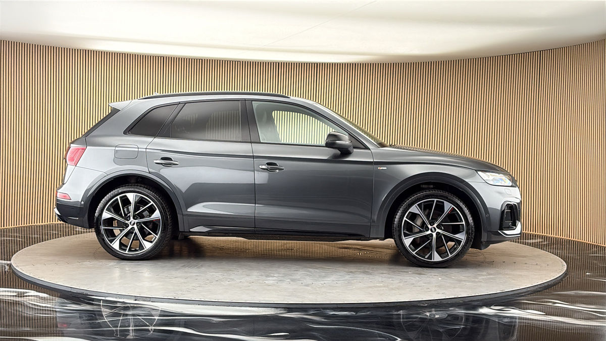 More views of Audi Q5