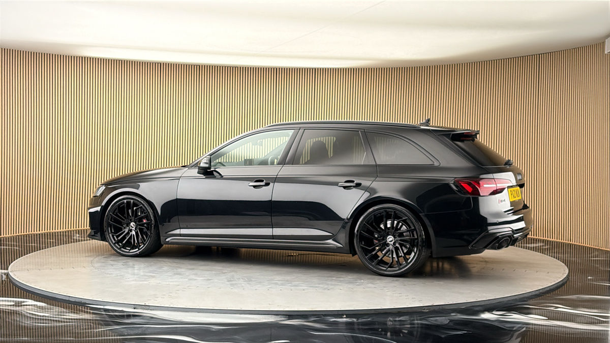 More views of Audi RS4 Avant
