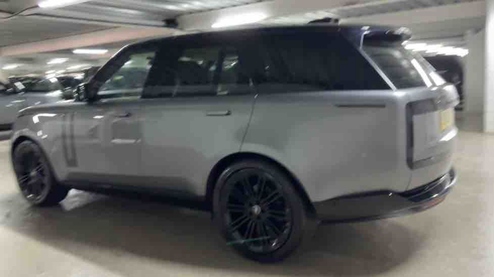 More views of Land Rover Range Rover