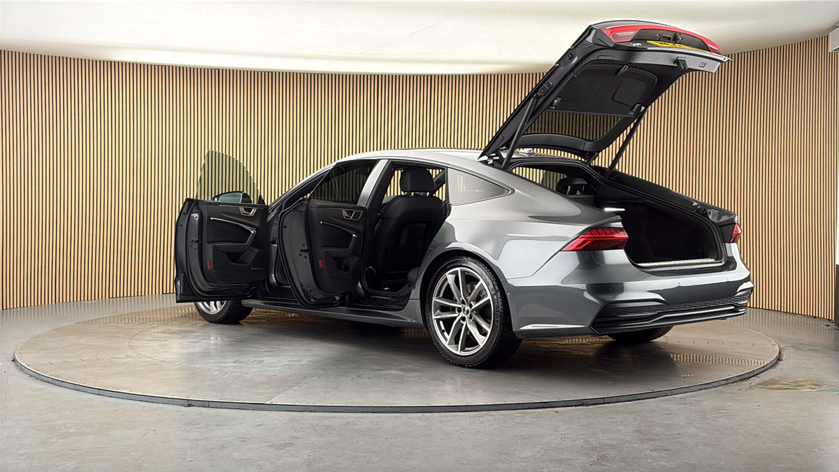 More views of Audi A7