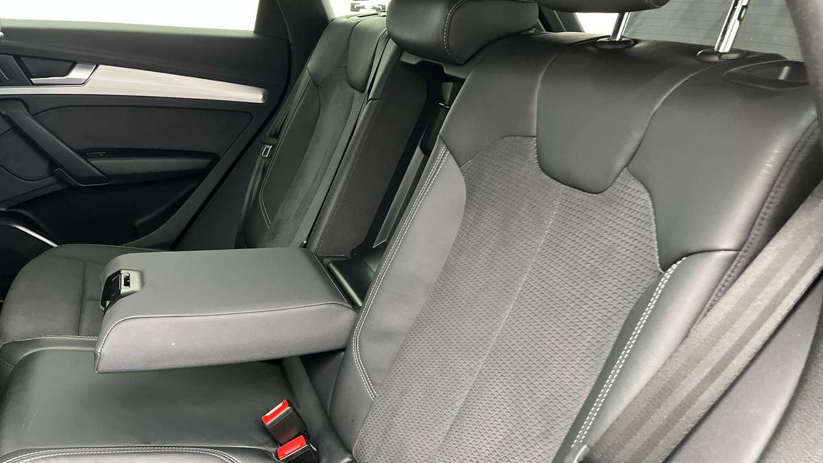 Audi Q5 Image 9