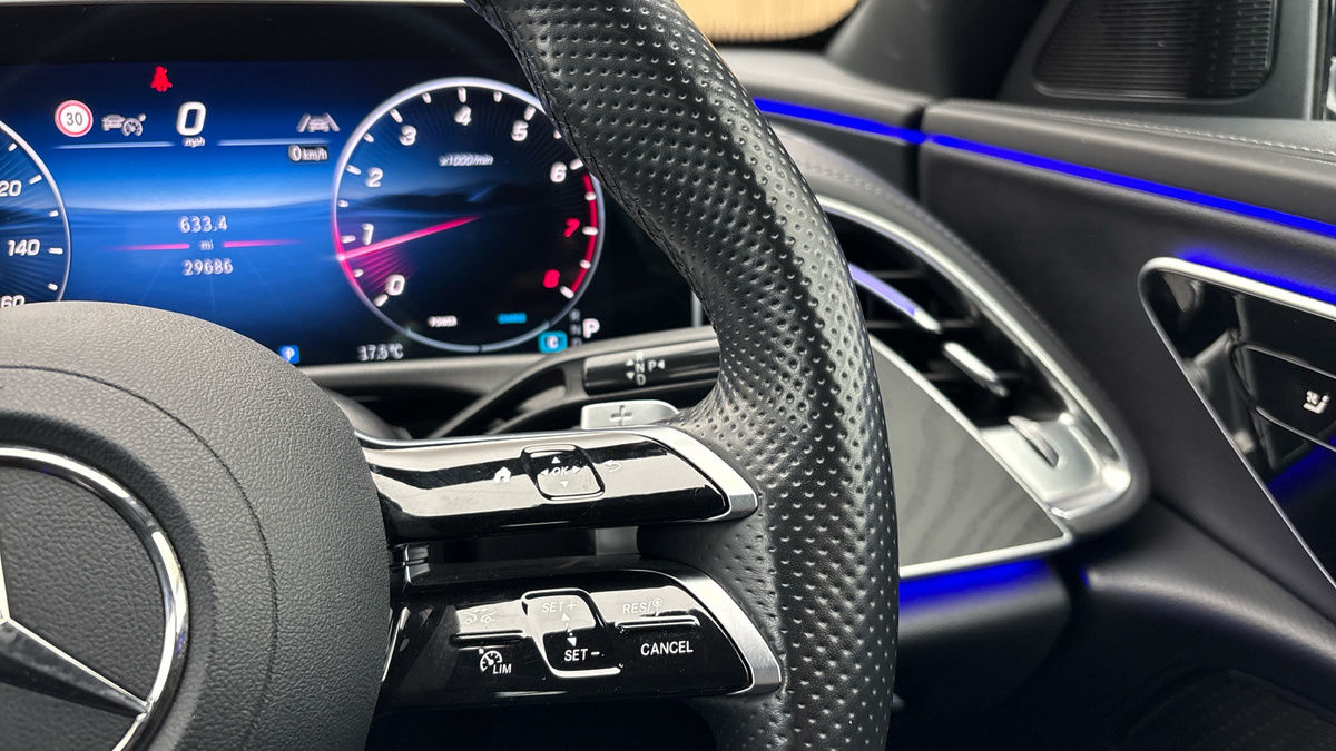 Mercedes-Benz E Class Image 14
