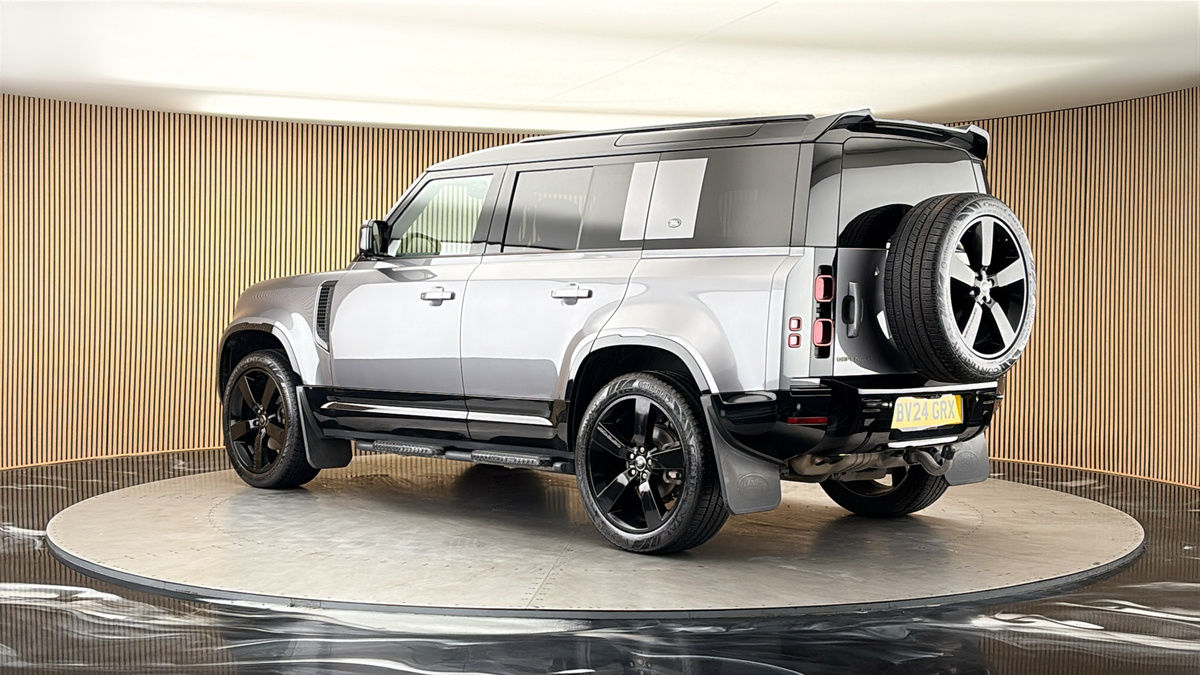More views of Land Rover Defender 110