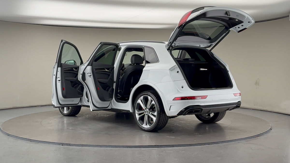 More views of Audi Q5