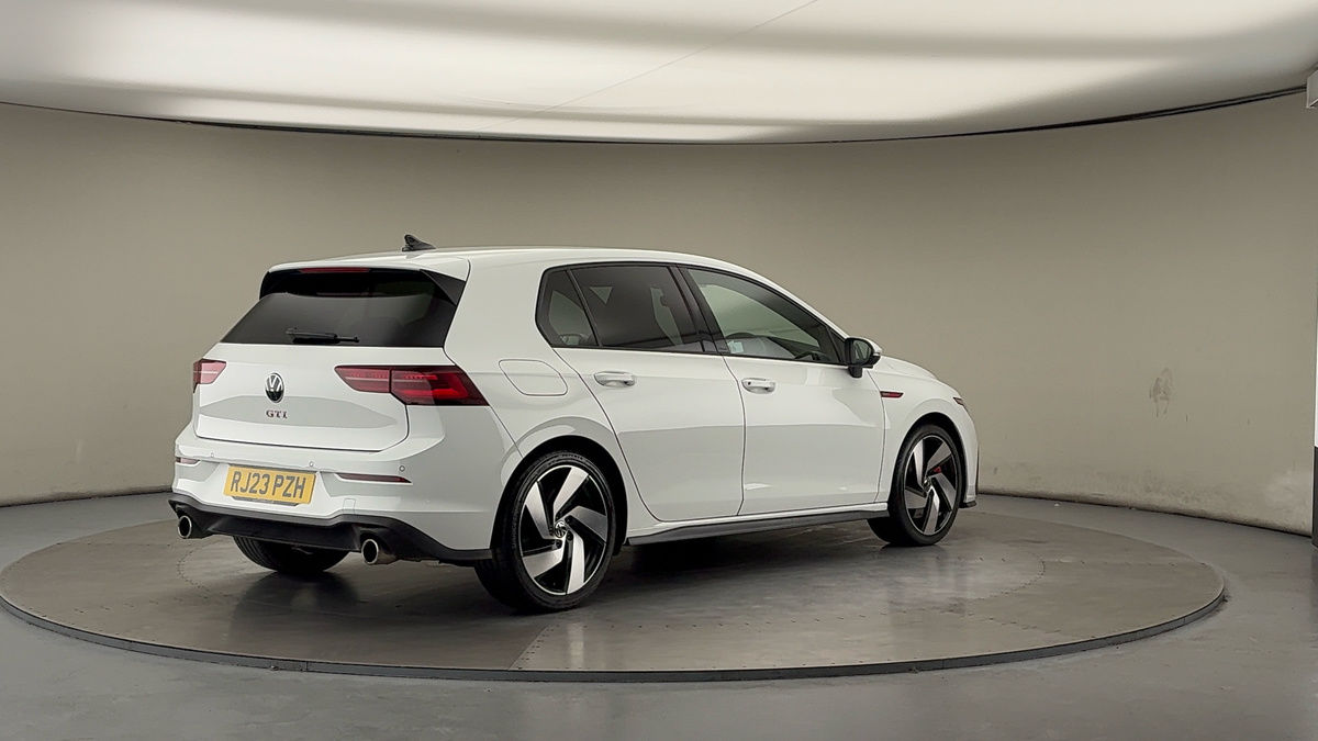 Volkswagen Golf Image 21