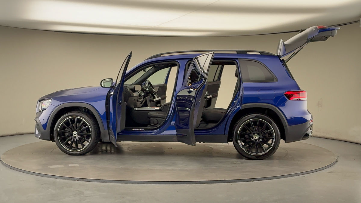 More views of Mercedes-Benz GLB