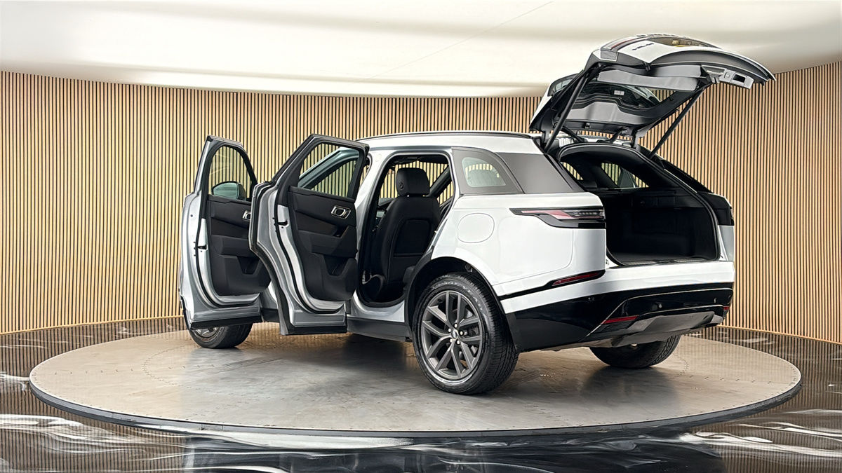 More views of Land Rover Range Rover Velar