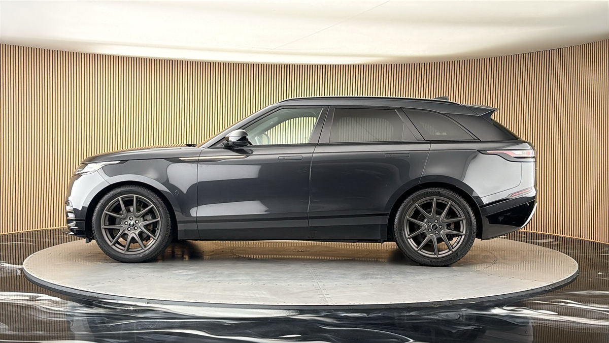 More views of Land Rover Range Rover Velar