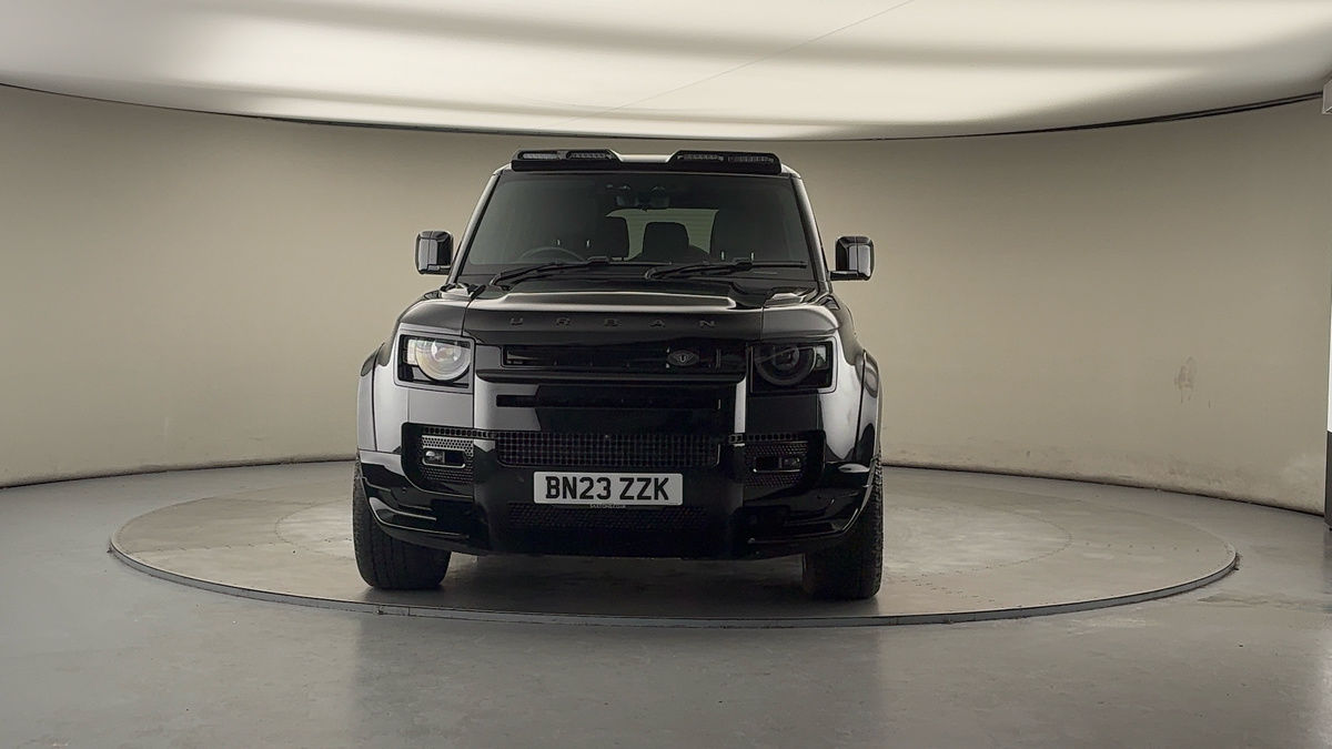 Land Rover Defender 130 Urban Image 3