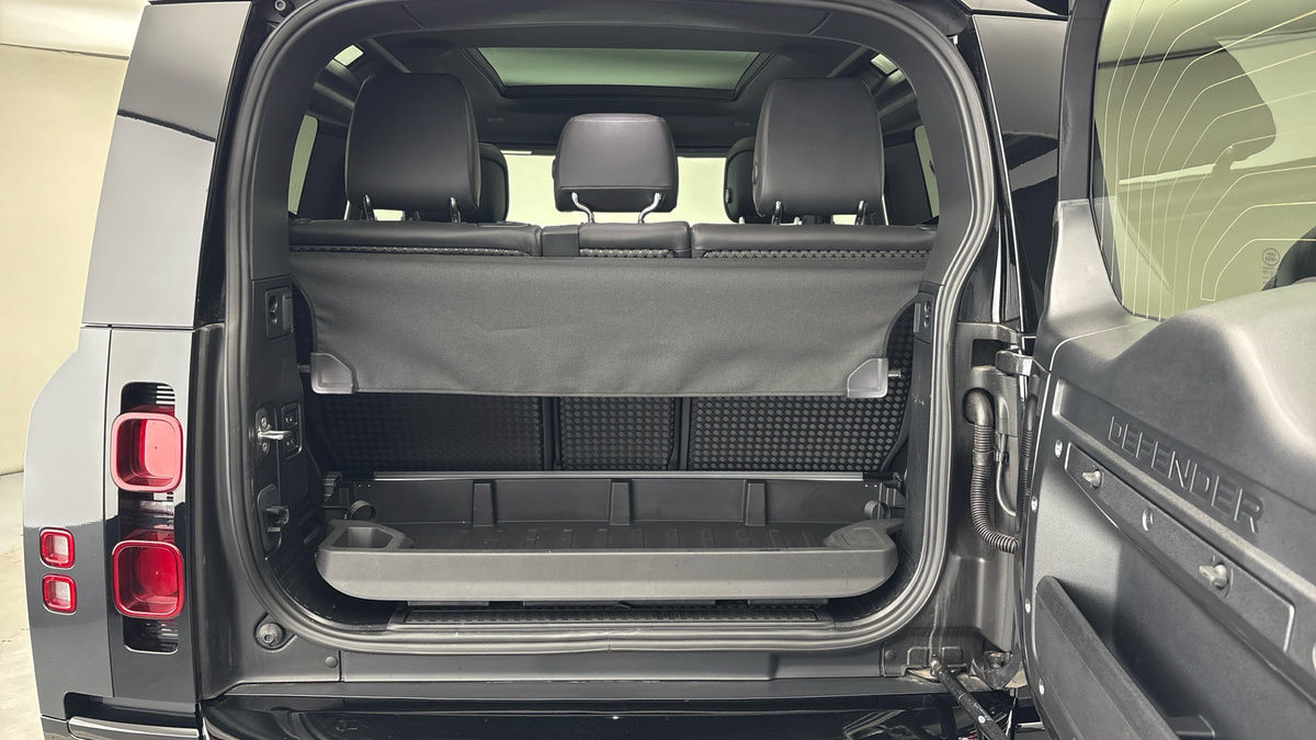 Land Rover Defender 90 Urban Image 11