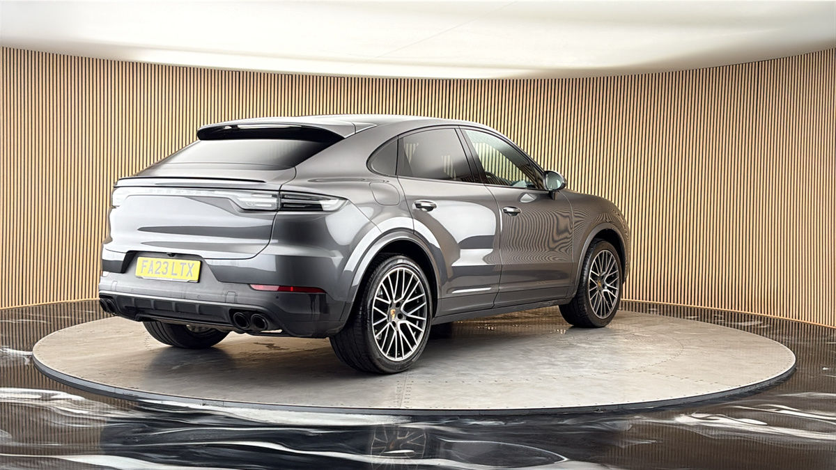 More views of Porsche Cayenne