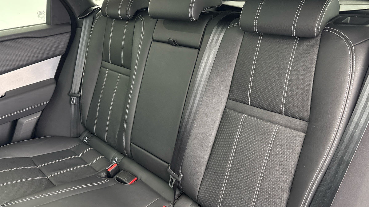 Land Rover Range Rover Velar Image 8