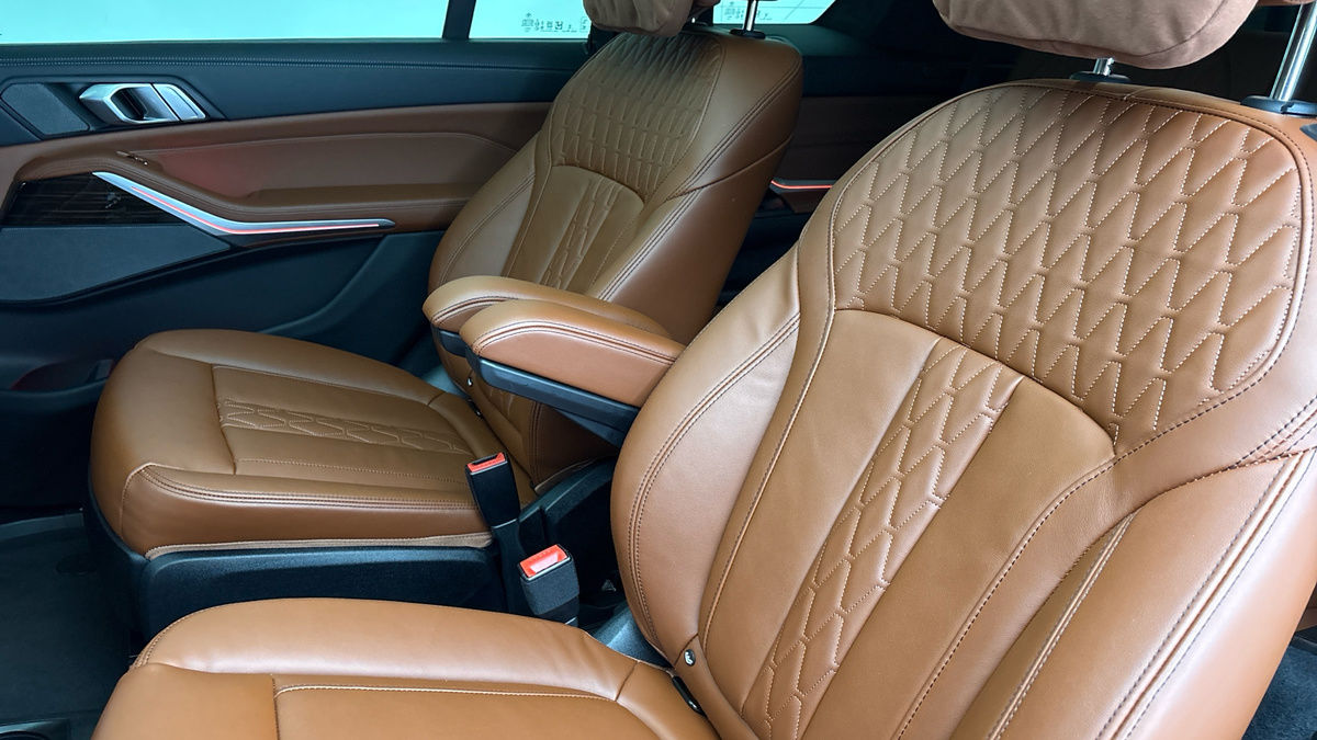 BMW X7 Image 8