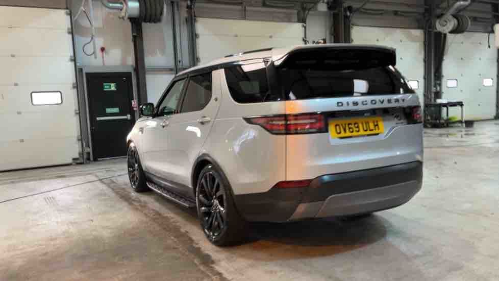 More views of Land Rover Discovery