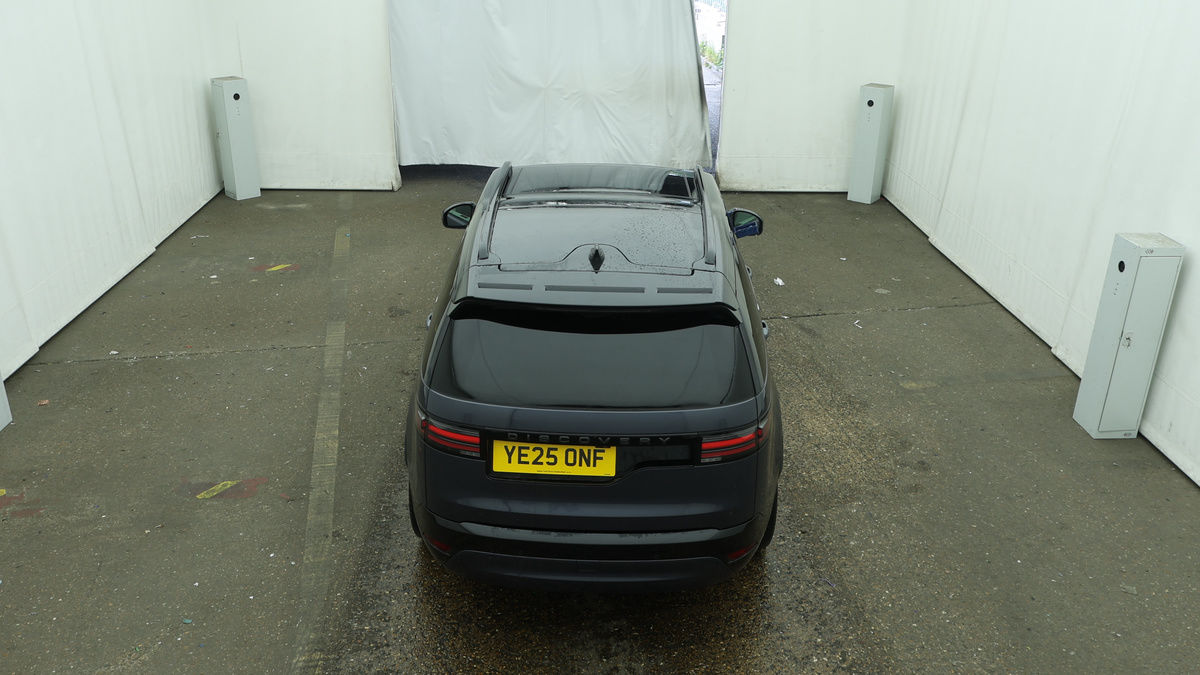 Land Rover Discovery Image 8