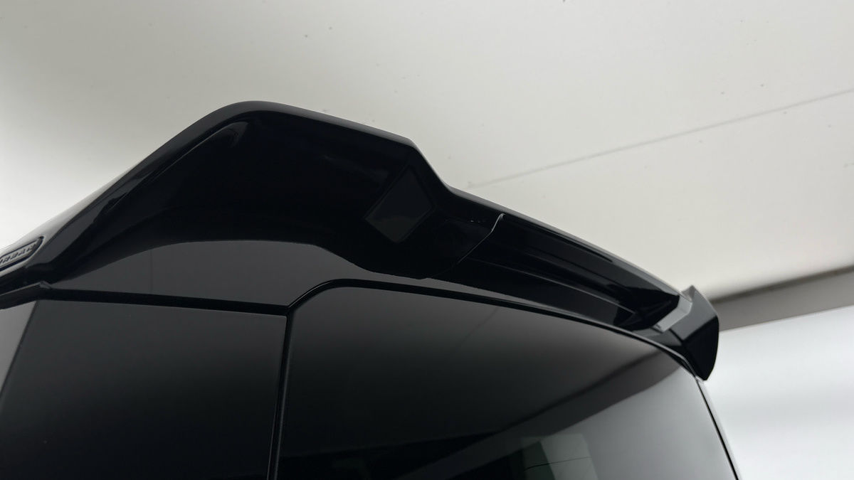 Land Rover Defender 110 Urban Image 41