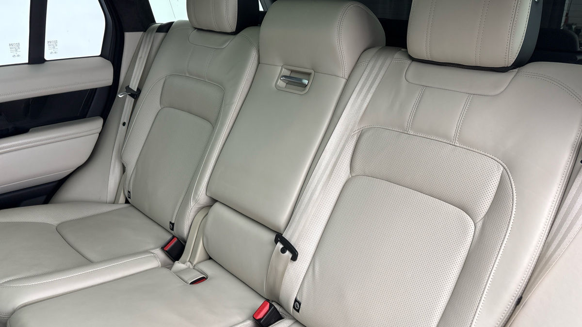 Land Rover Range Rover Image 8
