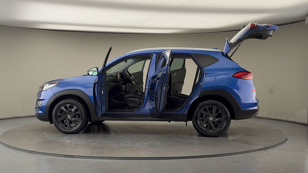 More views of Hyundai TUCSON