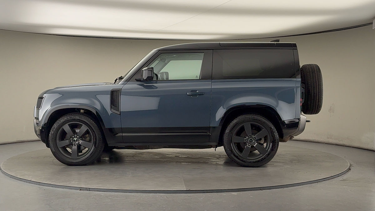 More views of Land Rover Defender 90