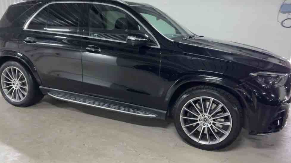More views of Mercedes-Benz GLE