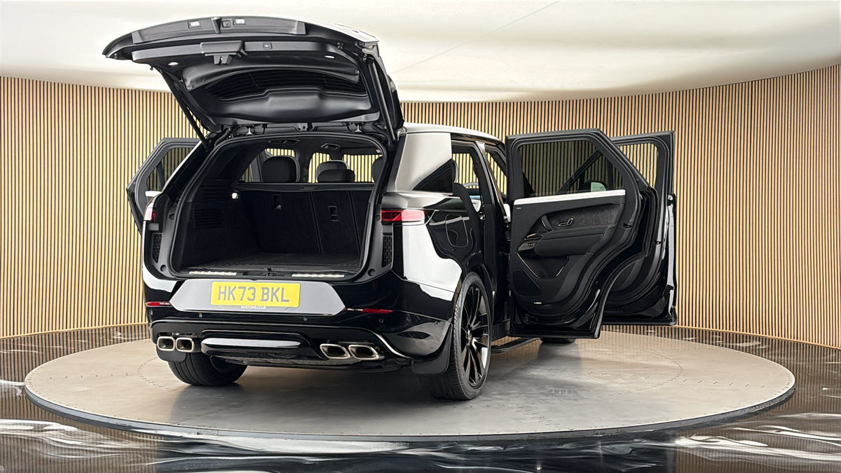 More views of Land Rover Range Rover Sport